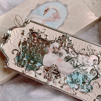 フラワーノーズスワンバレエシリーズ アイシャドウパレット/FlowerKnows/アイシャドウパレットを使ったクチコミ(5枚目)