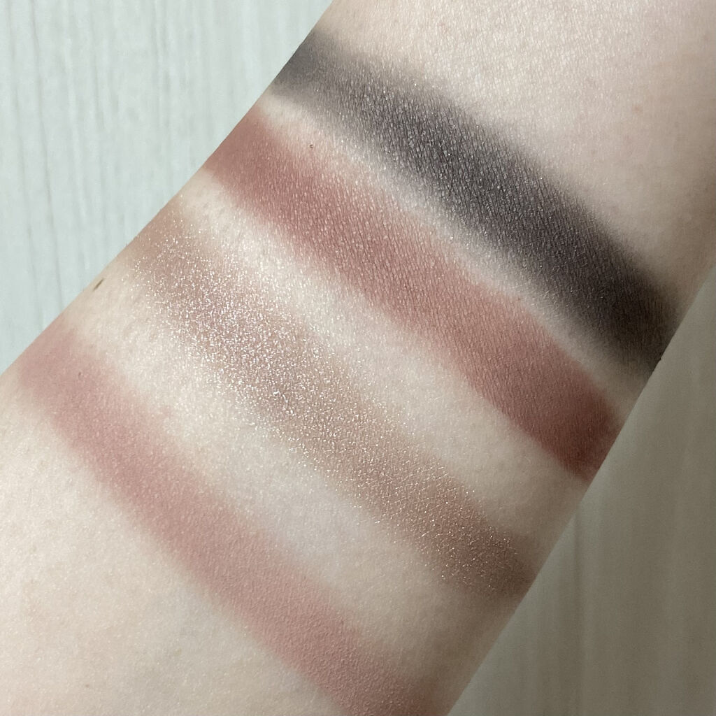 SHISEIDO エッセンシャリスト アイパレットのクチコミ「＼粉質も発色も良き💕／


スタイリッシュなパッケージ✦ฺ


- - - - - - - -.....」（2枚目）