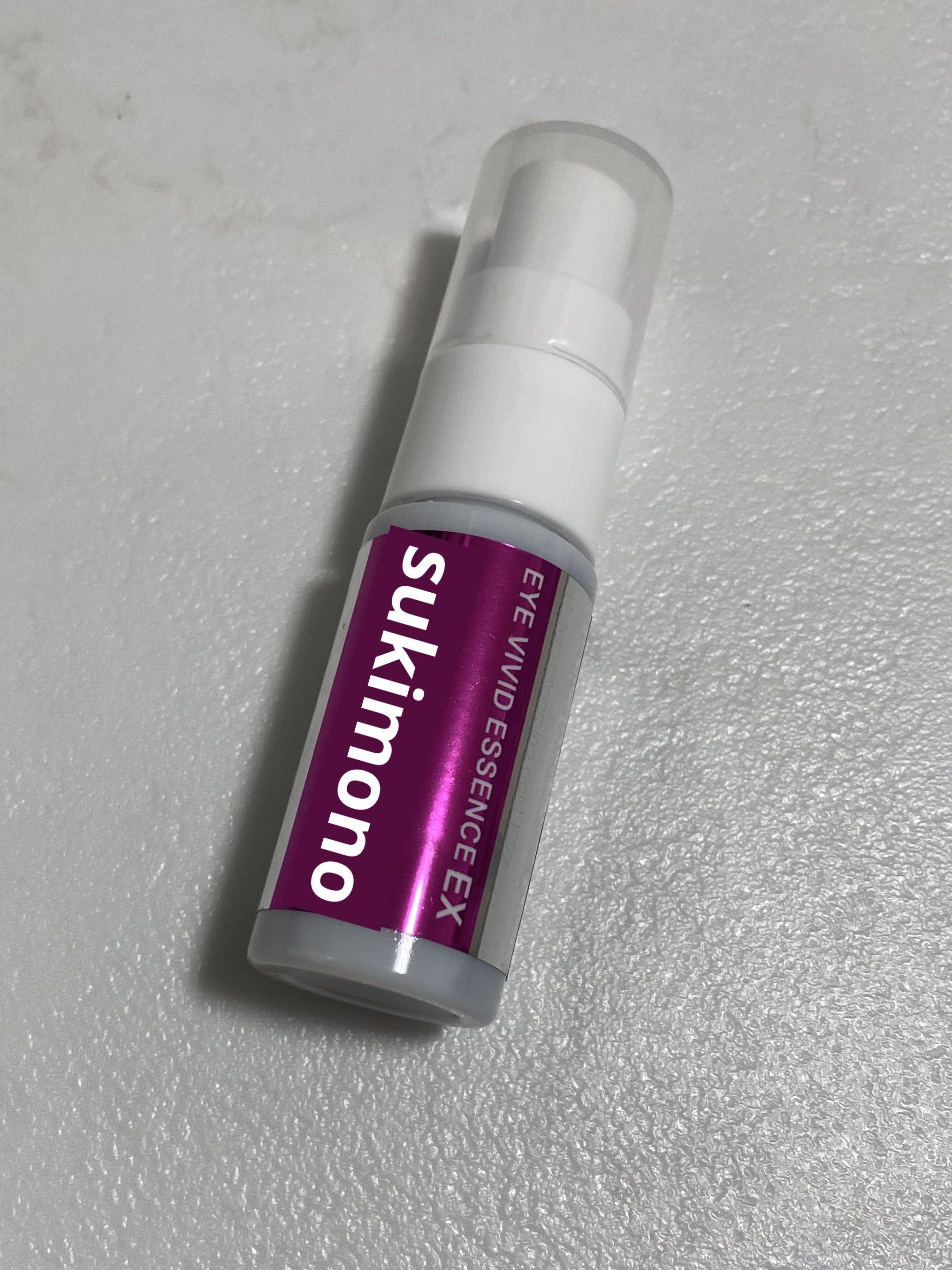 アイヴィヴィッドエッセンスEX/シルクリエ/まつげ美容液を使ったクチコミ（2枚目）