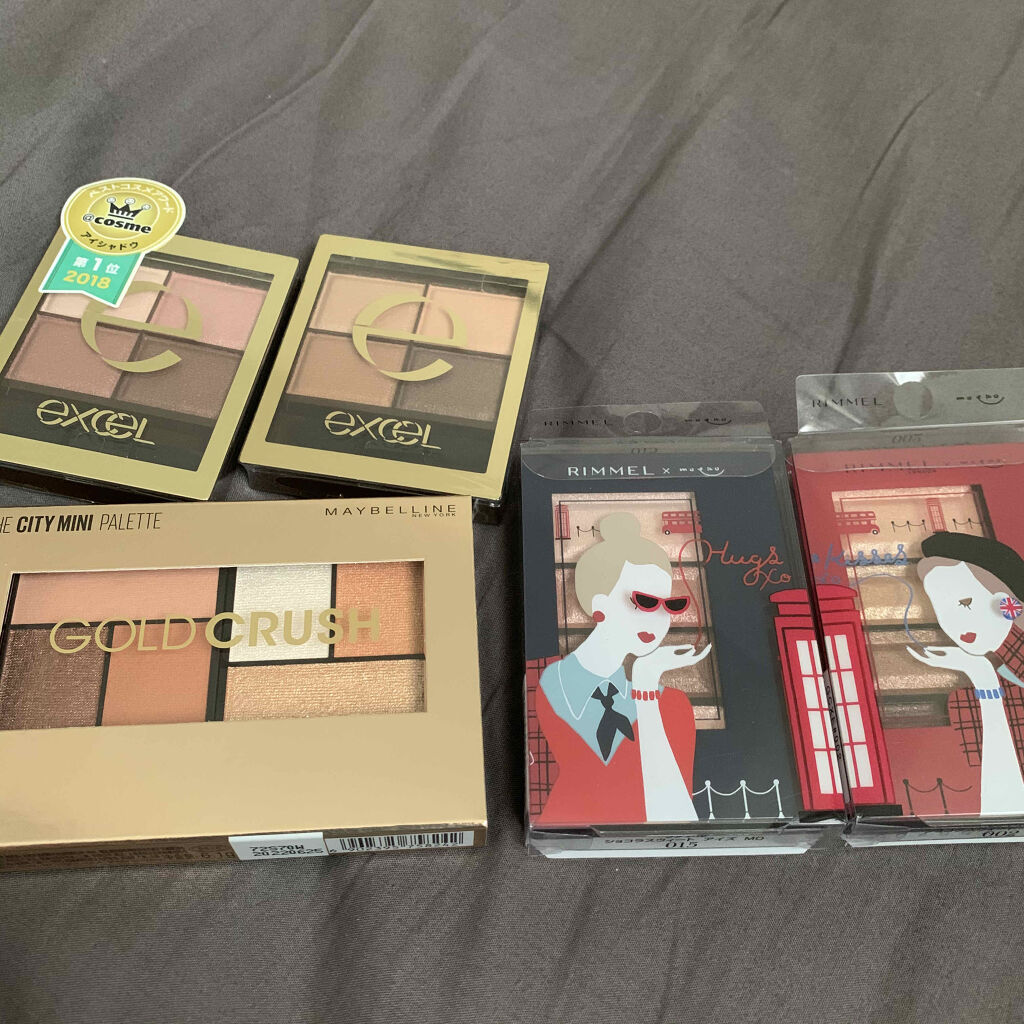 💎購入品紹介💎

アイシャドウたくさん買っちゃいました笑
絶対にそんな一気に使わないってわかってるけどつい買っちゃうよね…
私ラメシャドウが好きなんだけどやっぱりパレットはマットなのも入ってたりしてそこだけ使わない！ってことがよくあるの