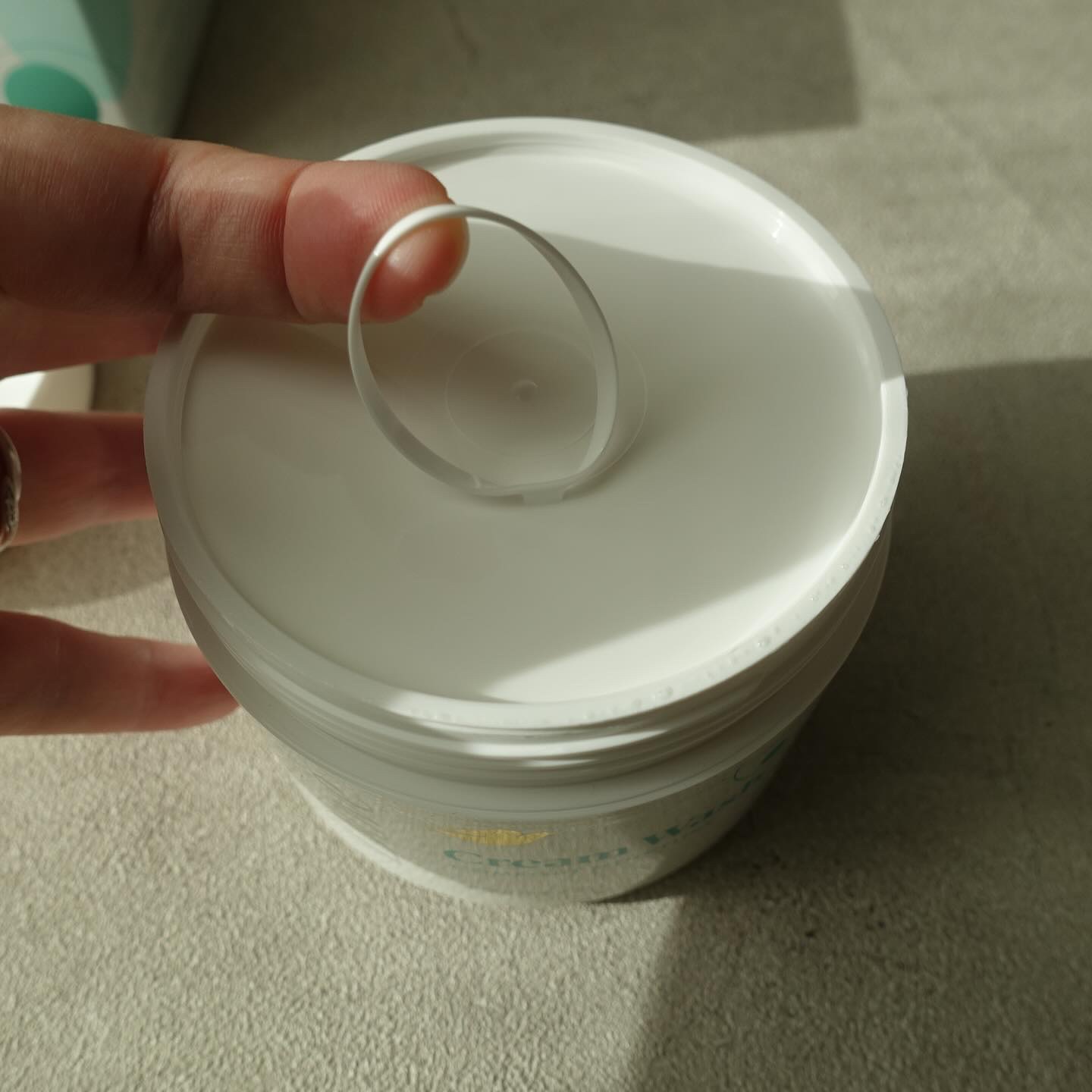 ダヴ クリームボディウォッシュ コンフォートモイスチャー/ダヴ/ボディソープを使ったクチコミ（3枚目）