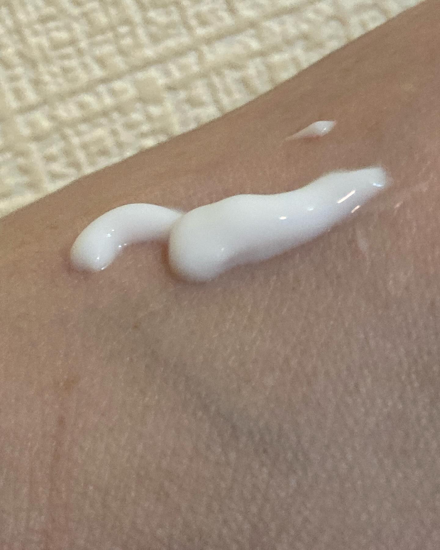 ワイトニング 美白ボディークリーム/Ytning/ボディクリームを使ったクチコミ（3枚目）