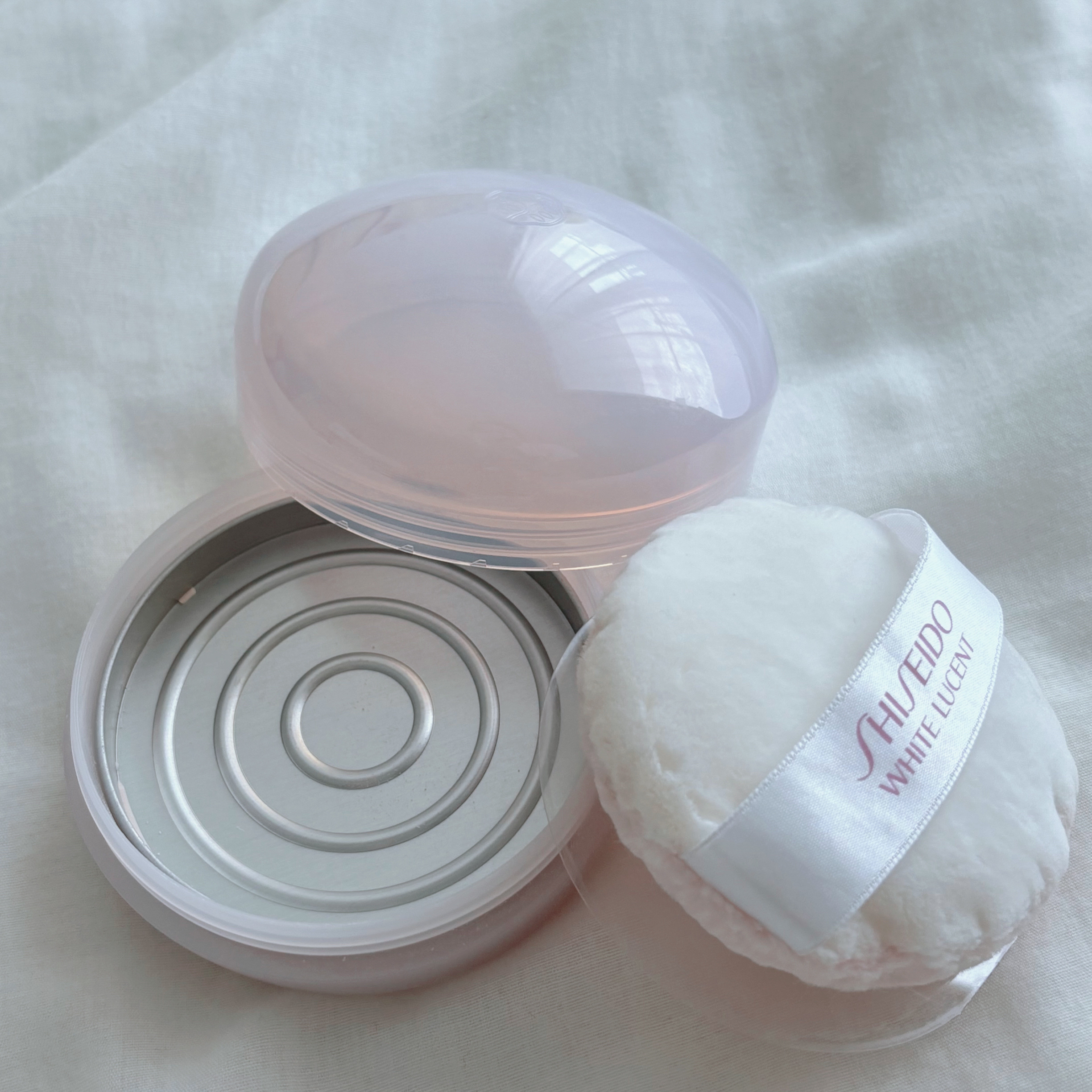 ホワイトルーセント ブライトニング スキンケアパウダー Ｎ/SHISEIDO/プレストパウダーを使ったクチコミ（2枚目）