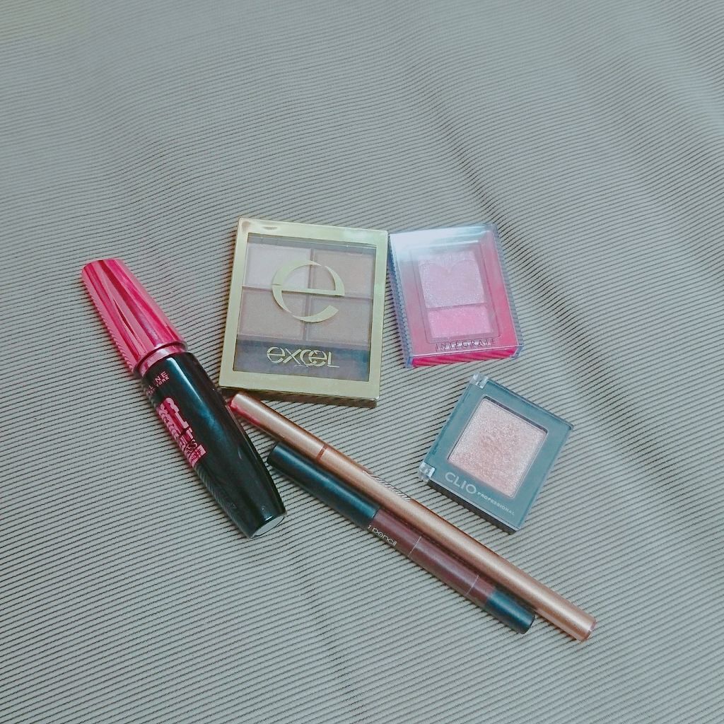 エリクシール エリクシール シュペリエル プレストパウダーのクチコミ「




今日のメイク♡ 💕


今日は、友達とのおでかけでメイクしました〜(*ˊᵕˋ*)✨
.....」（3枚目）