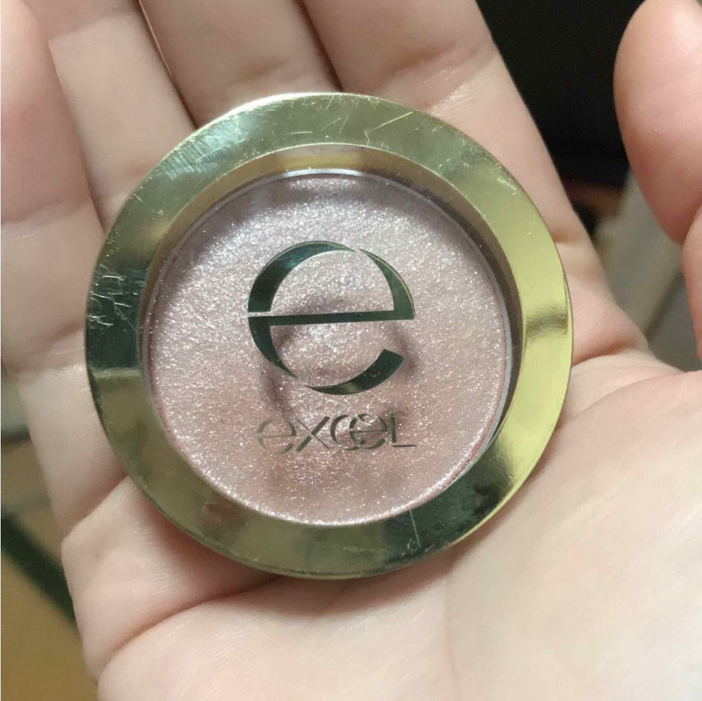 シャイニーシャドウ N/excel/単色アイシャドウを使ったクチコミ（1枚目）