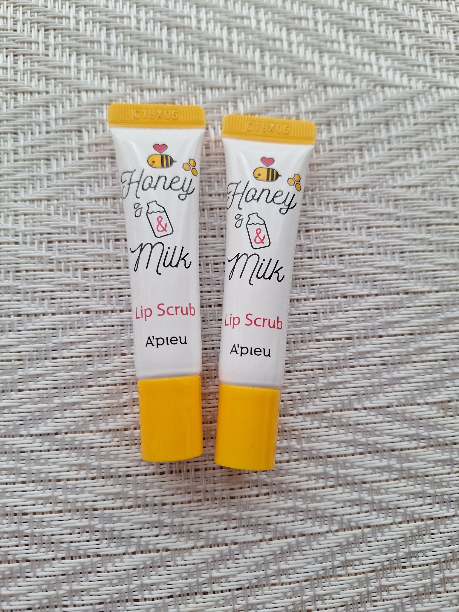 ハニー&ミルクリップスクラブ/A’pieu/スクラブ・ゴマージュを使ったクチコミ（1枚目）