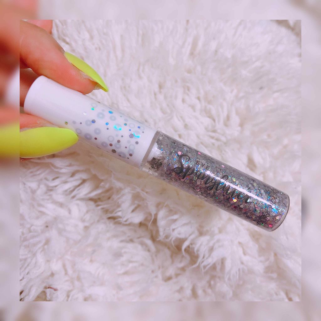 ラメ ゴロゴロ！！
1番大粒！？韓国コスメ🇰🇷💕


こんにちは！

最近はラメやホログラムにハマっていて
前回紹介したBLACK Rougeと一緒に
このラメも購入しました🥰

【ホリカホリカ : アイスパングリッター
     