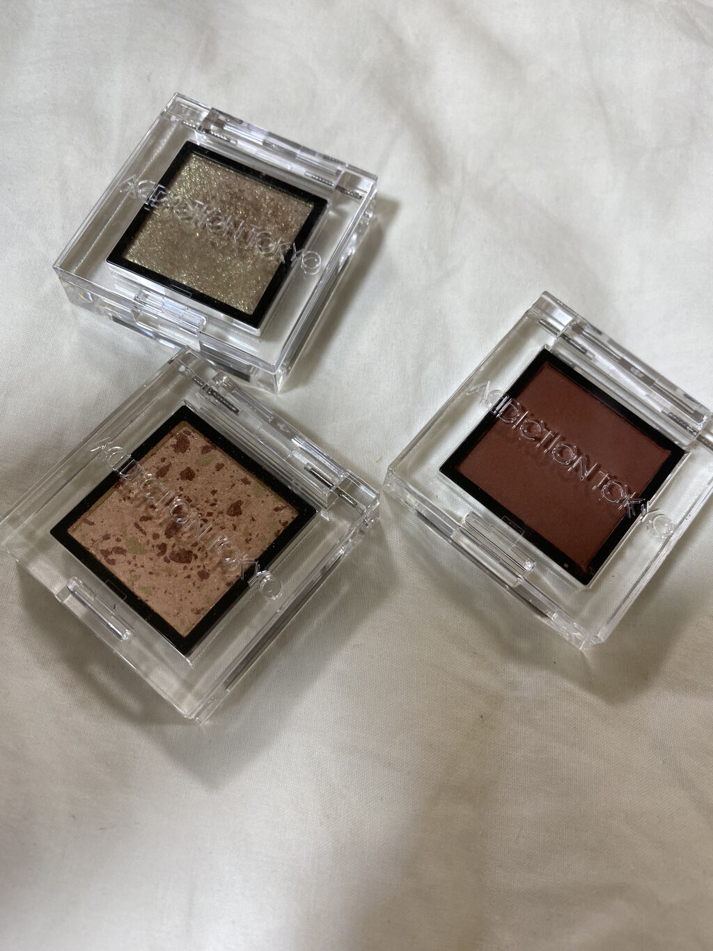 アディクション ザ アイシャドウ マット/ADDICTION/単色アイシャドウを使ったクチコミ（2枚目）