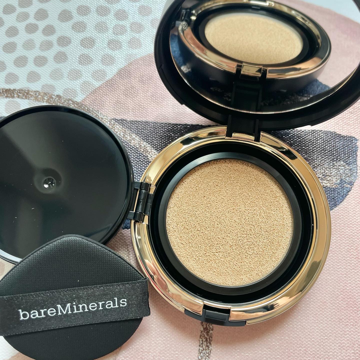 オリジナル ピュア セラム カバーアップ クッション/bareMinerals/クッションファンデーションを使ったクチコミ（3枚目）