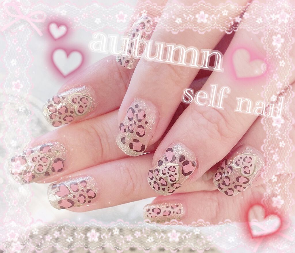 pinkrose strawberry on LIPS 「セルフネイルチェンジ♡セリアのネイルシール使いました^_^可愛..」(1枚目)