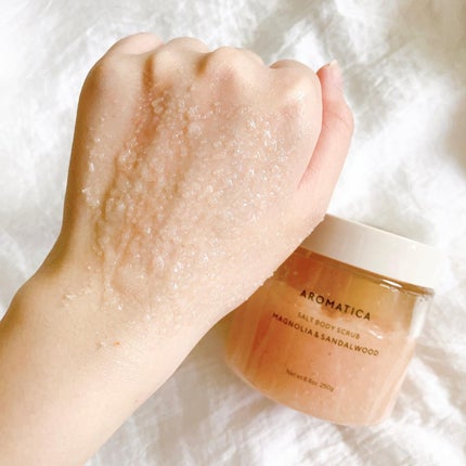ソルトボディスクラブマグノリア&サンダルウッド/AROMATICA/ボディスクラブを使ったクチコミ(8枚目)