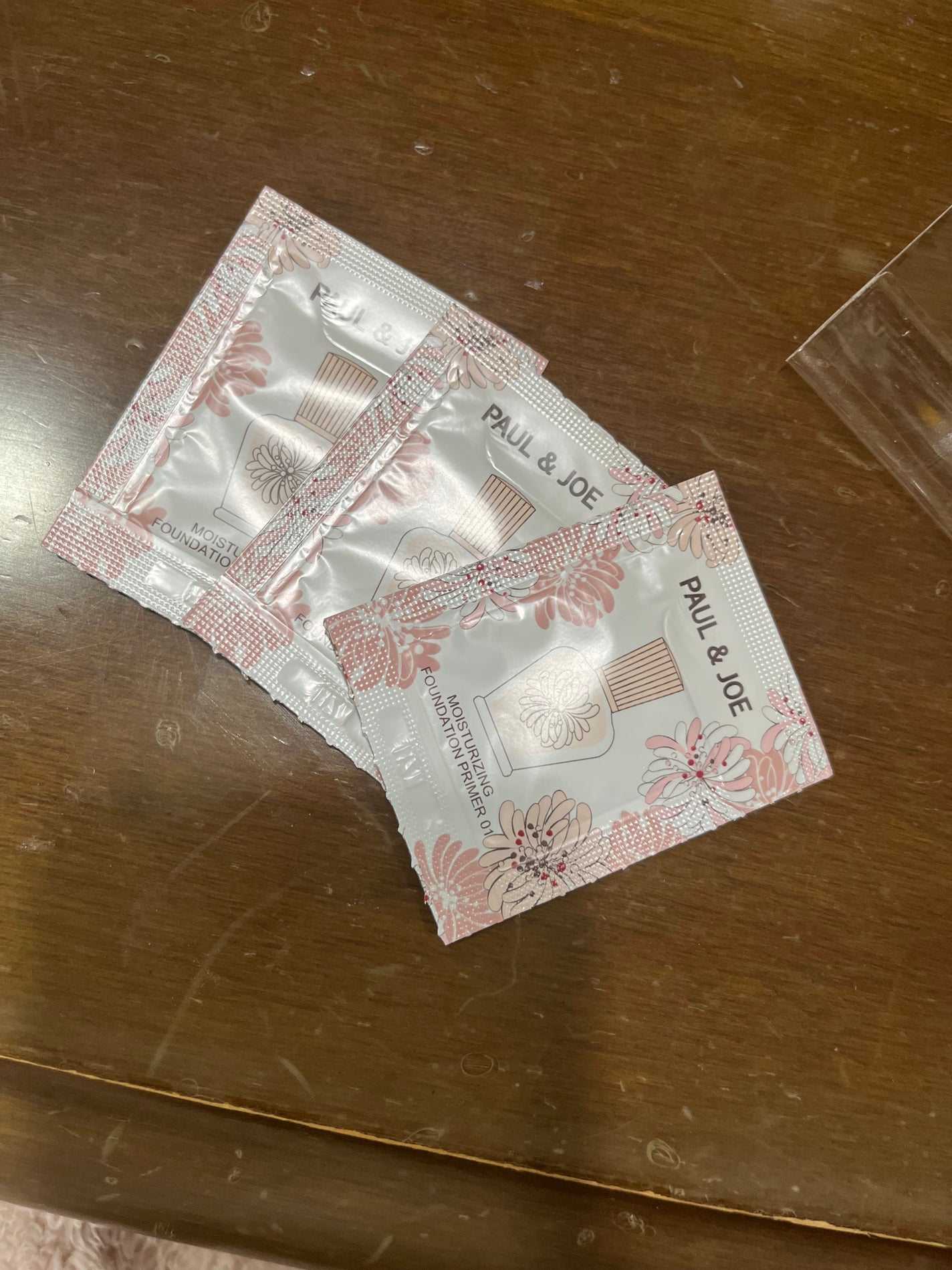 モイスチュアライジング ファンデーション プライマー/PAUL & JOE BEAUTE/化粧下地を使ったクチコミ(1枚目)