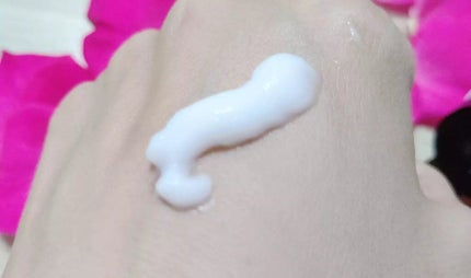 ハンドクリーム ヴィーナスローザ/LARA Christie/ハンドクリームを使ったクチコミ(4枚目)