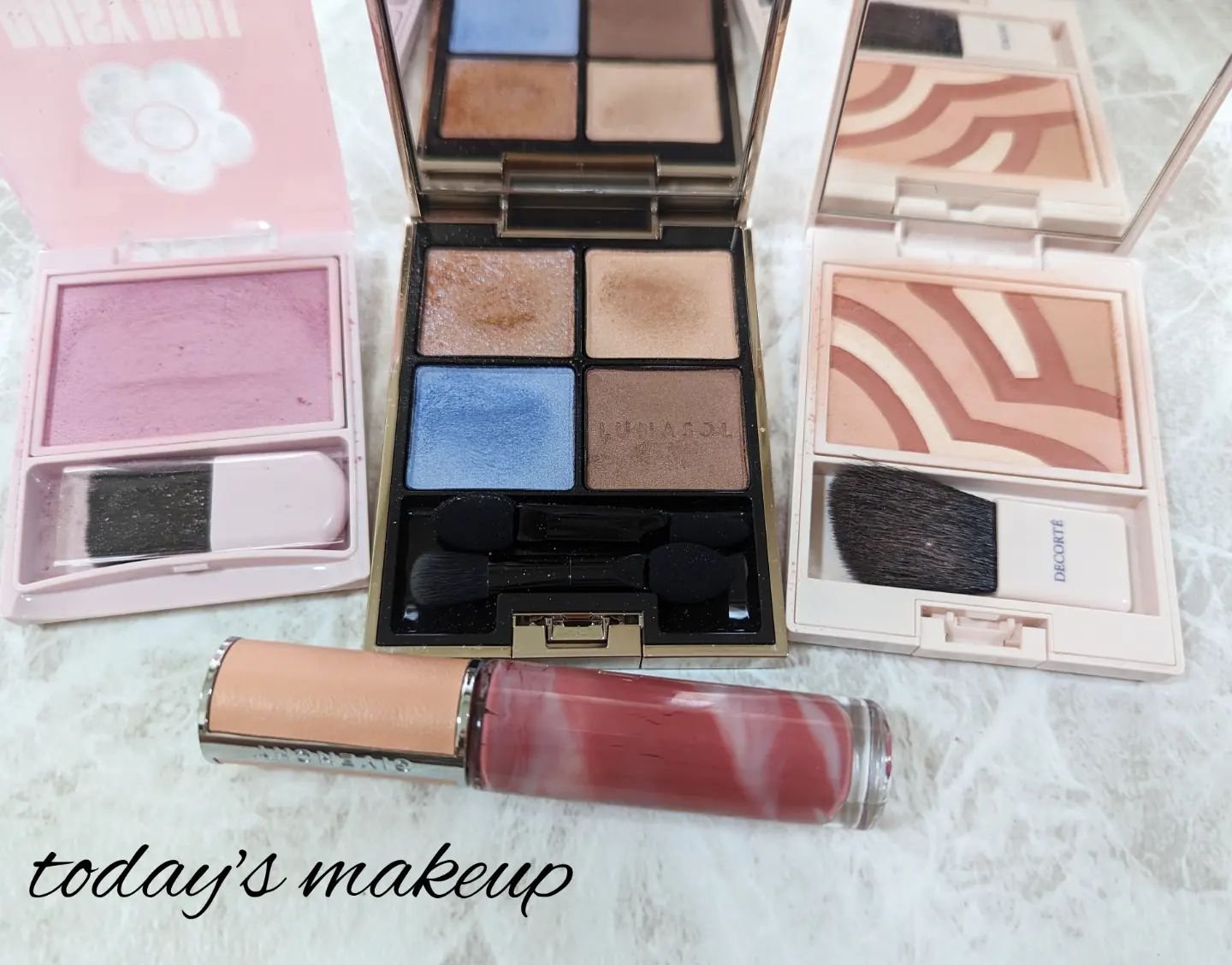 メイクアップ コレクション 2021 /DECORTÉ/メイクアップキットを使ったクチコミ（1枚目）
