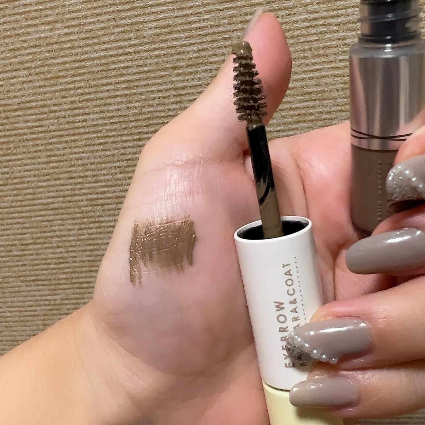 アヴァンセ アイブロウマスカラ＆コート /アヴァンセ/眉マスカラを使ったクチコミ（3枚目）