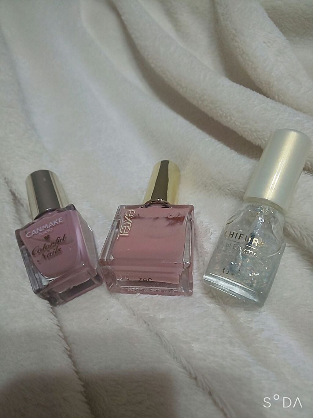 カラフルネイルズ/キャンメイク/マニキュアを使ったクチコミ(2枚目)