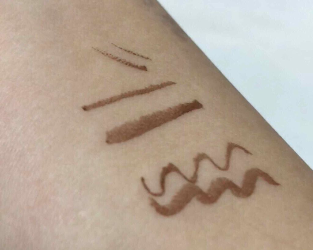 ウルトラスムースアイライナー/アイプルーフ/リキッドアイライナーを使ったクチコミ(3枚目)