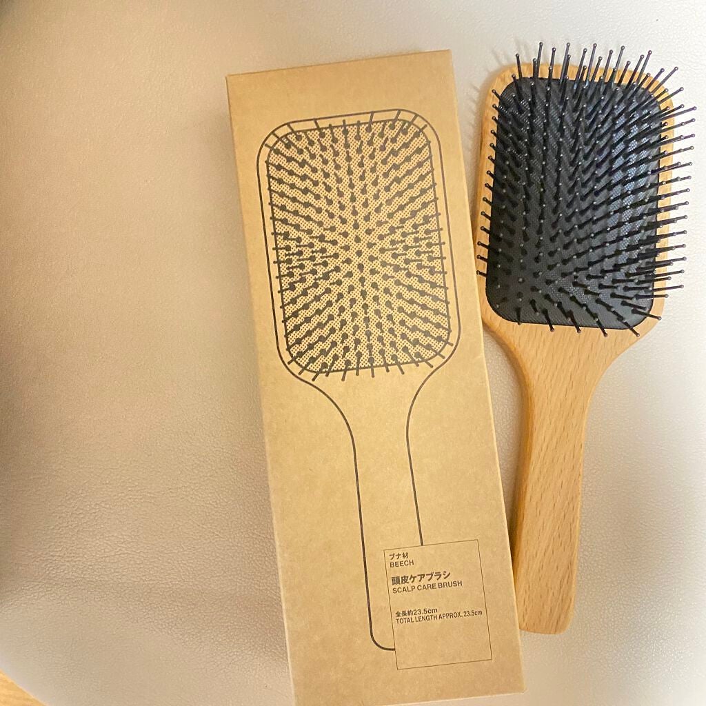 チャマ on LIPS 「【無印良品 BIGブラシ】クッション性のあるブラシ面で頭皮への..」(2枚目)
