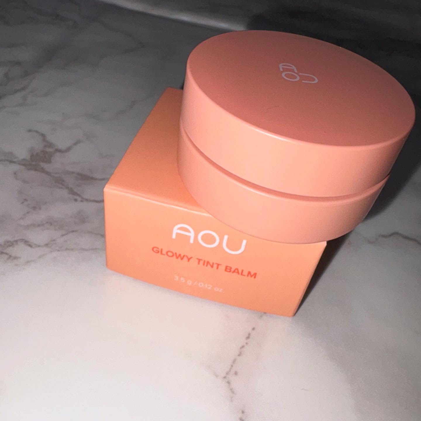 GLOWY TINT BALM 02 PERSIMMON BALM/AOU/リップグロスを使ったクチコミ（2枚目）