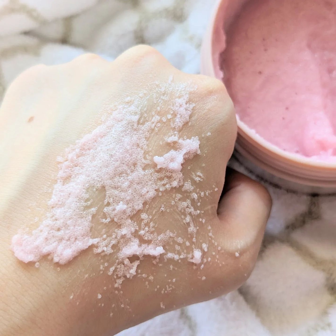 Q+Me スウィート ボム タラソ スクラブ/AGARISM/バスト・ヒップケアを使ったクチコミ(5枚目)