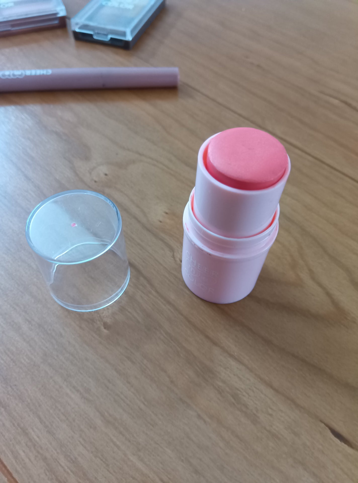 フィリーネ on LIPS 「~セリアのCHEERMECOLORシリーズ〜Ⅰスティックチーク..」(1枚目)