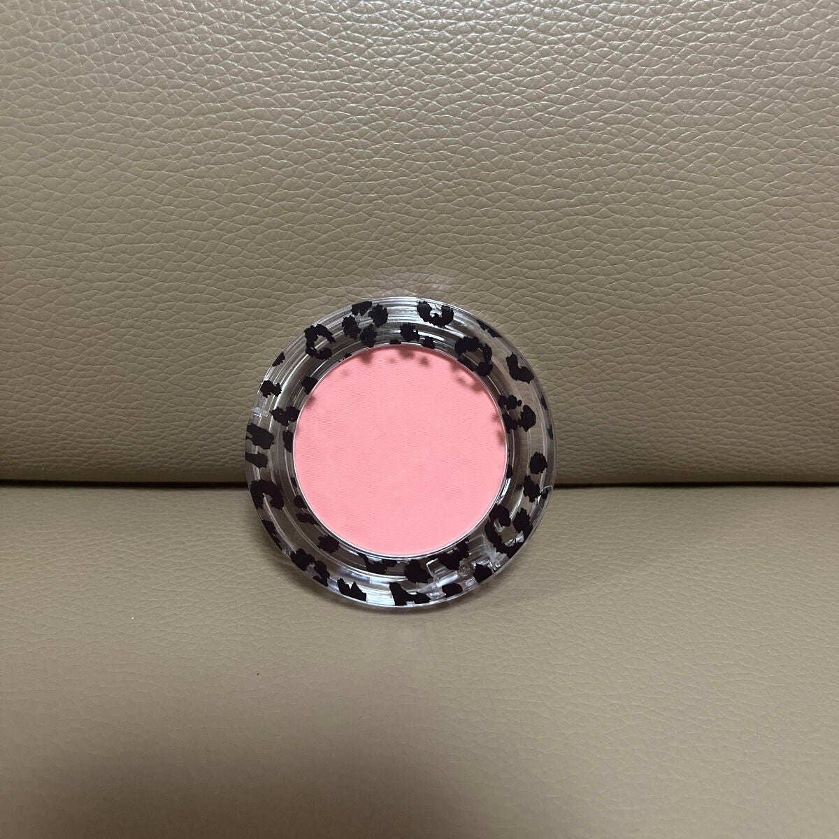 MPアニマルチーク/セリア/パウダーチークを使ったクチコミ(1枚目)