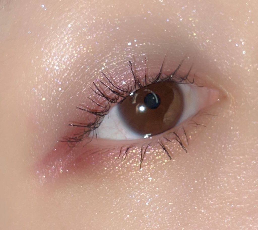 シグニチャー カラー アイズ 11 宵紫 -YOIYUKARI-/SUQQU/アイシャドウパレットを使ったクチコミ（3枚目）