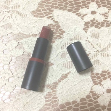 essence Ultra Last Instant Colour Lipstickのクチコミ「韓国コスメです。韓国コスメなのでマット感が強いのでニベアのリップクリームの上から塗ると良い感じ.....」（1枚目）