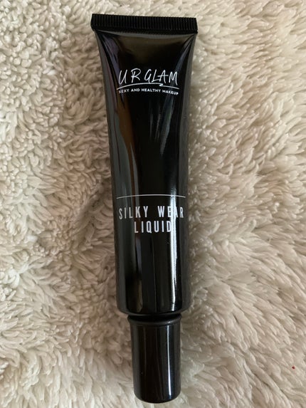 U R GLAM シルキーウェアプレストパウダーのクチコミ「100均も、なかなかやるよ!!
U R GLAM メイクアップベース 01
U R GLAM.....」(3枚目)