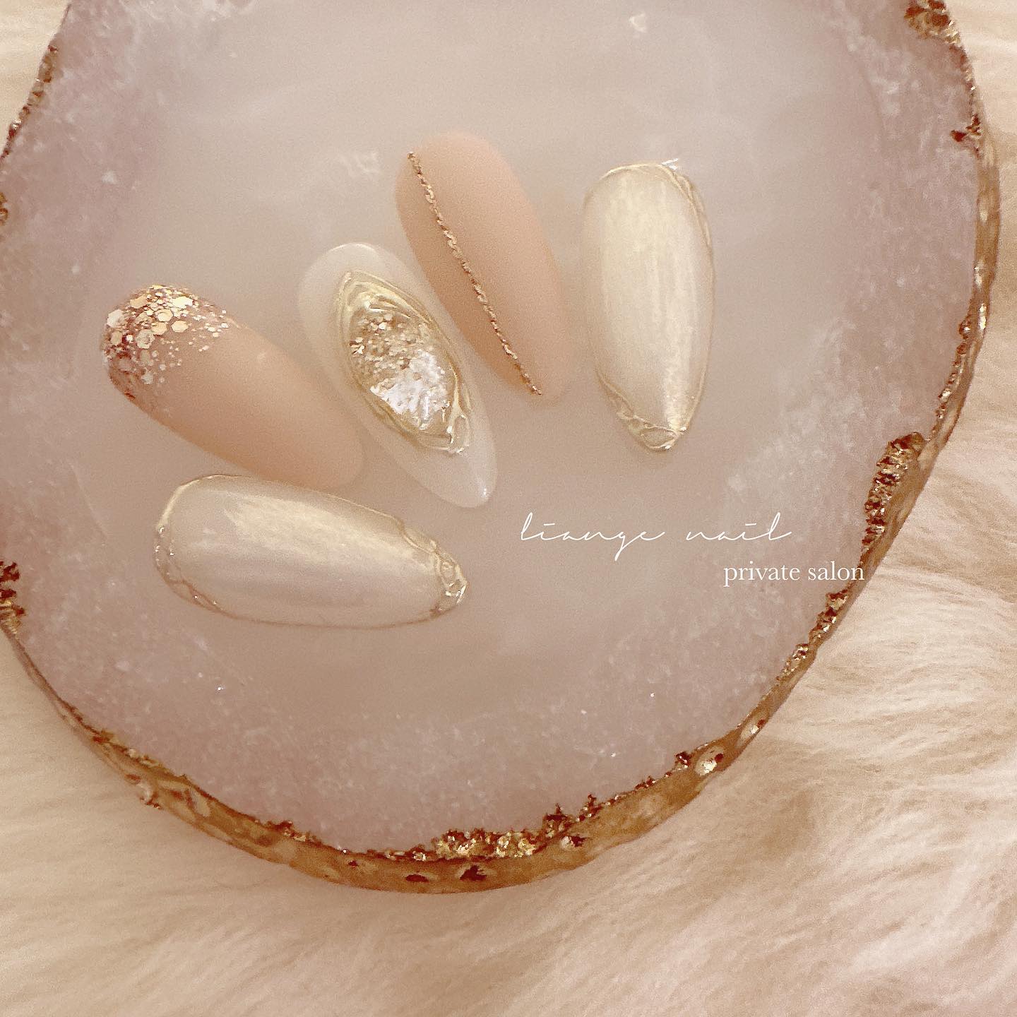 #ネイル,#大人ニュアンスネイル,#ニュアンスネイル,#ジェルネイル,#ベージュネイル,#秋ネイル,#オフィスネイルのネイルデザイン