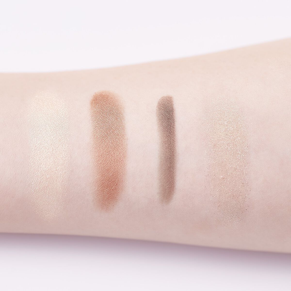 グラデーション アイシャドウ 73 ゴールドブラウン