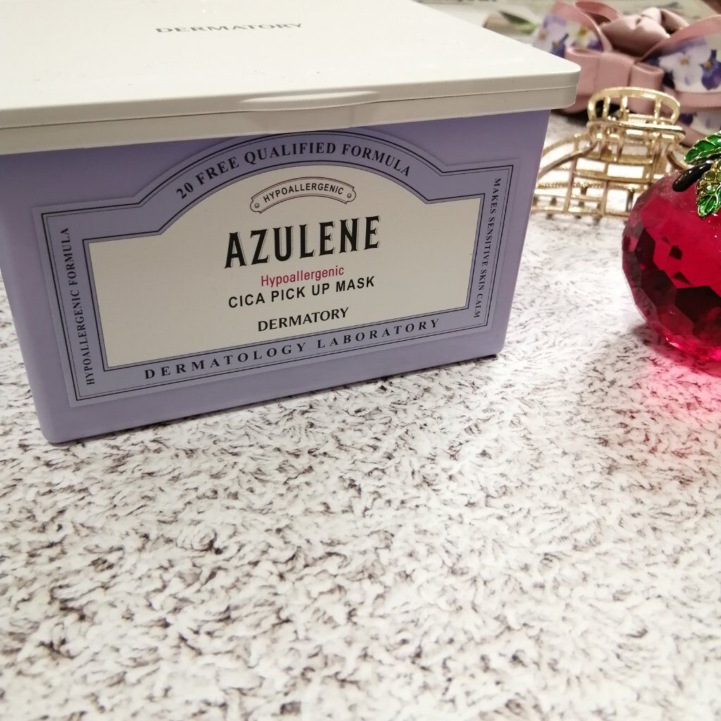 @qoo10.official
様で販売中のNEWダーマトリー ハイポアラジェニクシカ ピックアップマスク CICAを使ってみたよ♪

30枚入りでデイリー使いできる
フェイスマスクだよ♥️

薄い生地だからしっかりお顔にフィットしてくれる