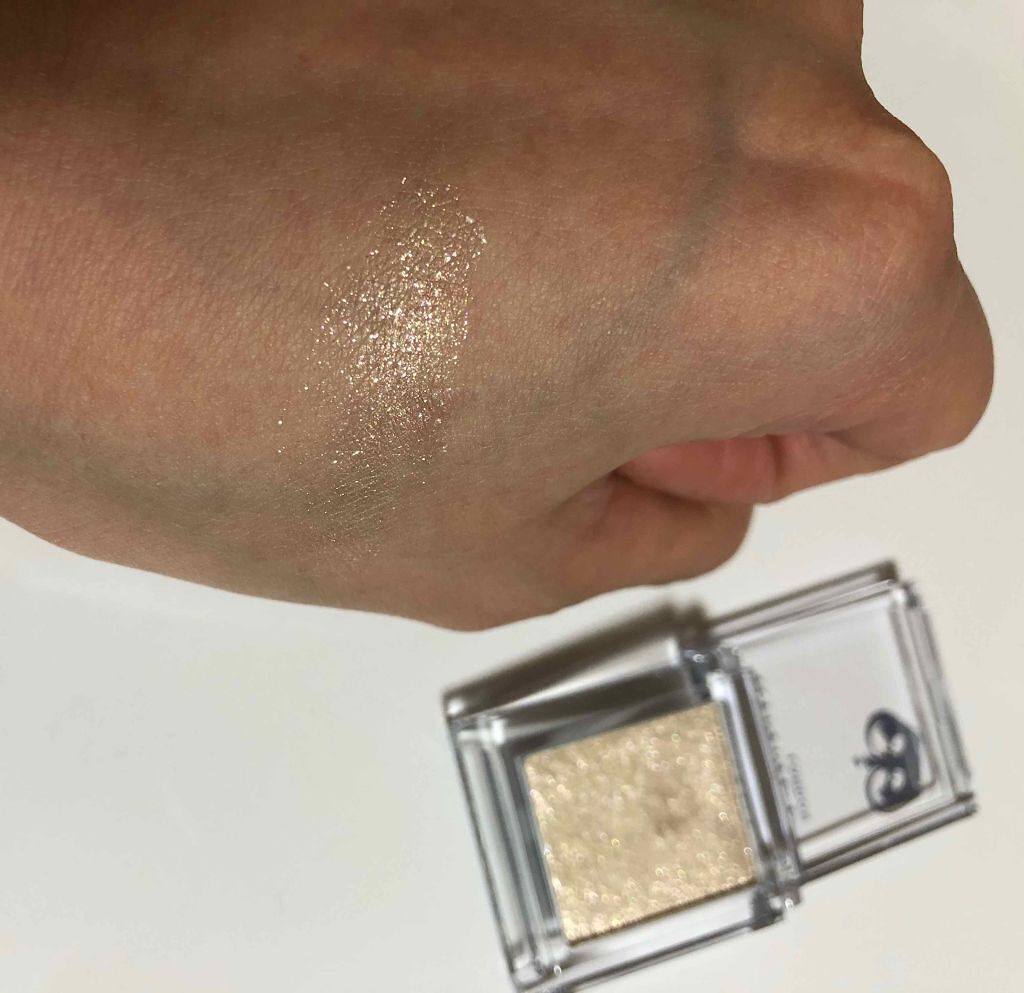 プリズム パウダーアイカラー/リンメル ロンドン/単色アイシャドウを使ったクチコミ(3枚目)