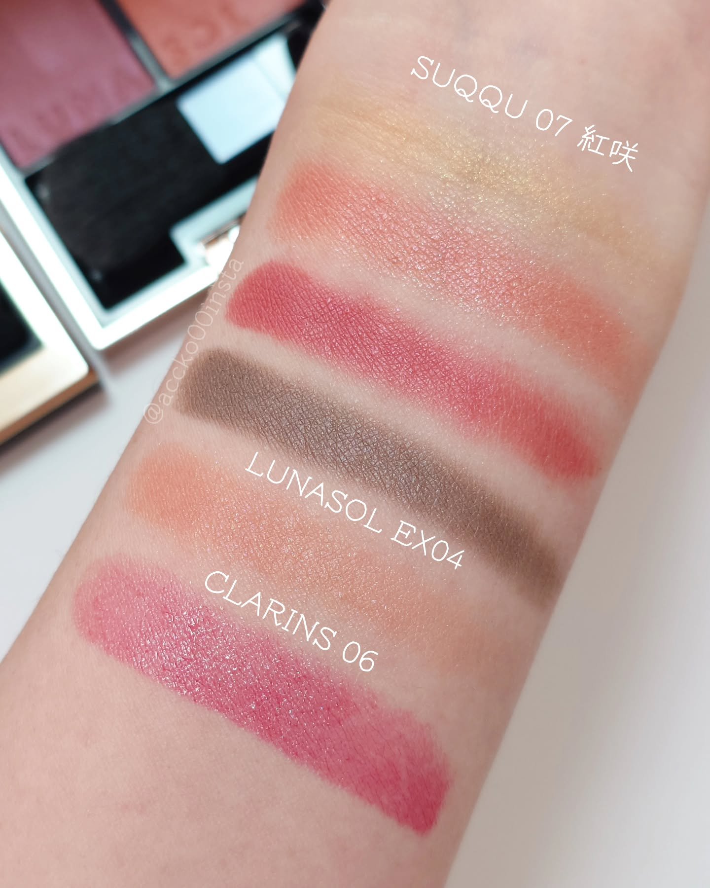 カラーリンググレイズ/LUNASOL/パウダーチークを使ったクチコミ（2枚目）