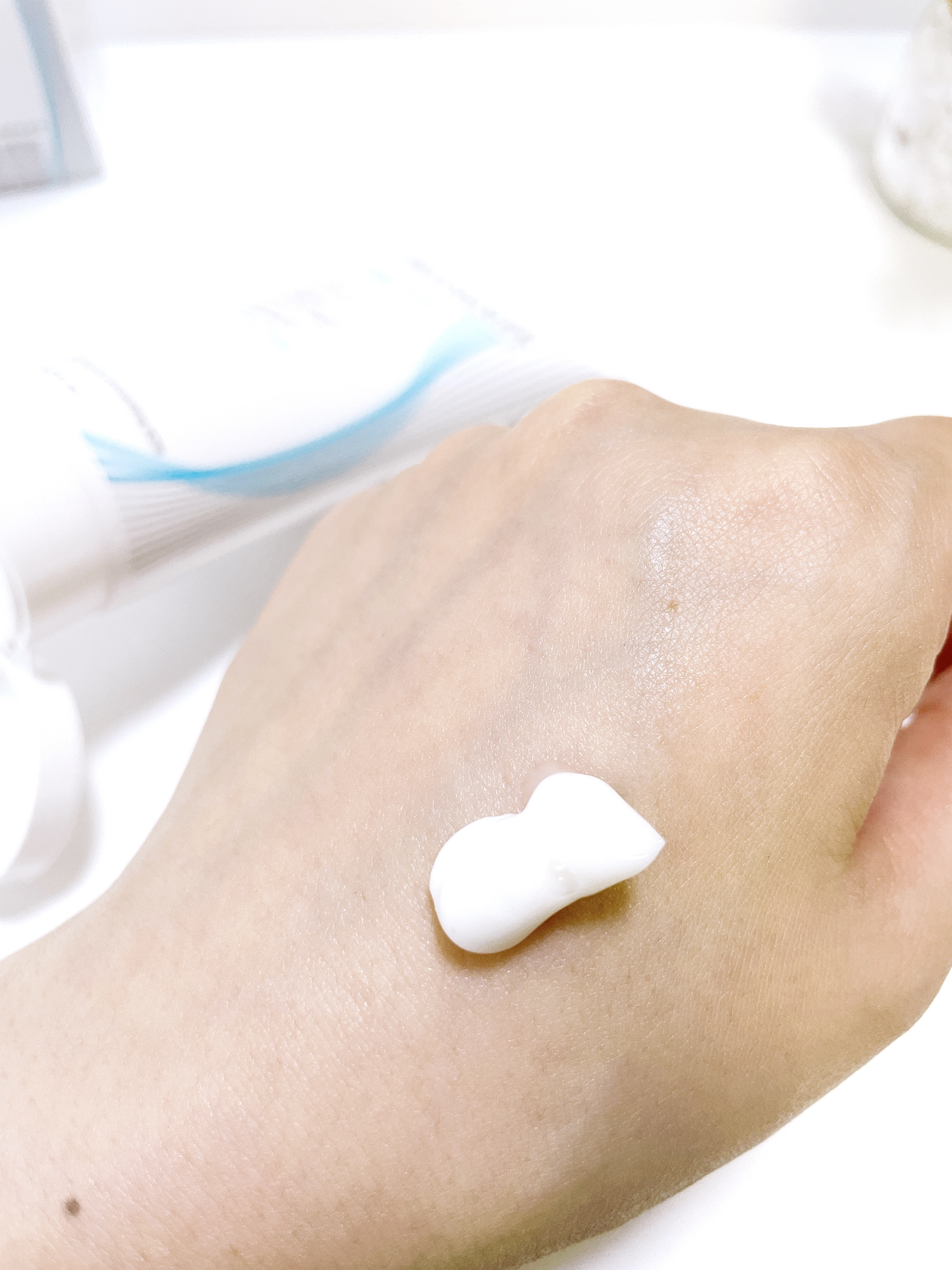 アクネケア クリアリング フェイシャル ゲル/PHYSIOGEL/フェイスクリームを使ったクチコミ（2枚目）