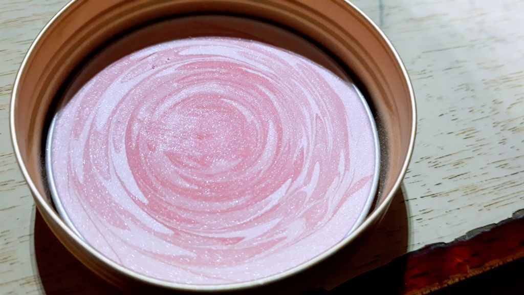 パフ・デ・チーク/MAJOLICA MAJORCA/パウダーチークを使ったクチコミ(2枚目)