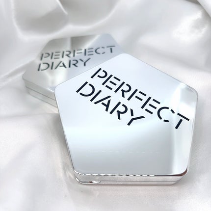 スターダストダイヤモンドハイライトパウダー/PERFECT DIARY/パウダーハイライトを使ったクチコミ(4枚目)