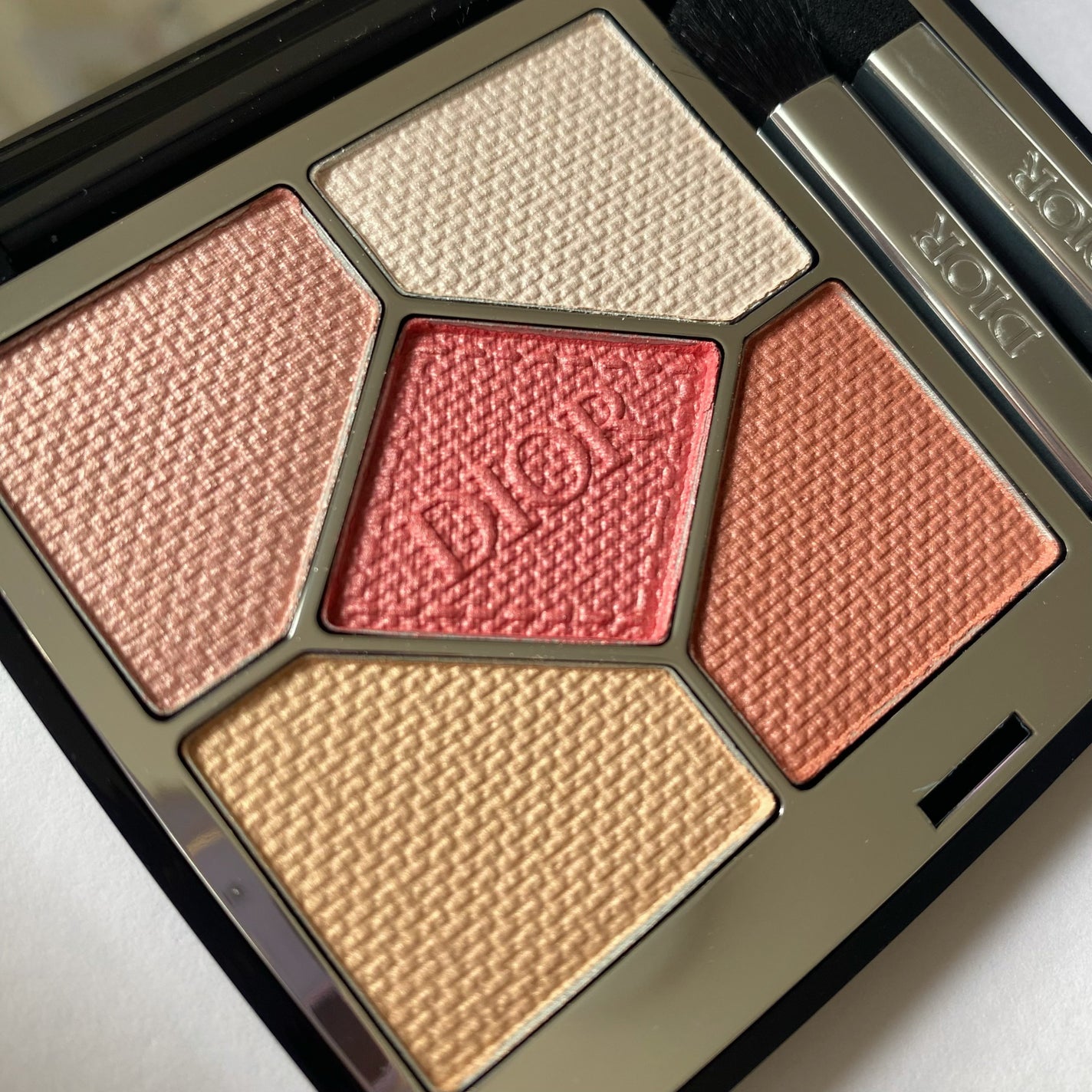 ディオールショウ サンク クルール/Dior/アイシャドウを使ったクチコミ(5枚目)