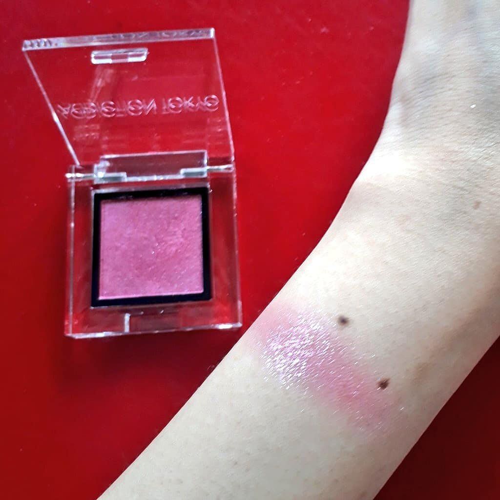 アディクション ザ アイシャドウ スパークル/ADDICTION/単色アイシャドウを使ったクチコミ(2枚目)