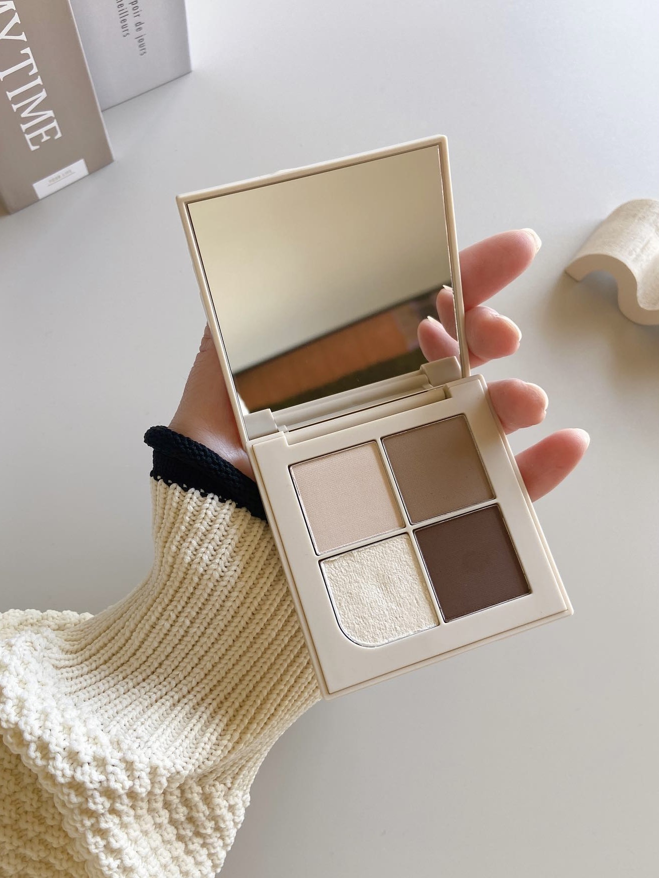 エッセンシャルアイパレット/nuegray/アイシャドウパレットを使ったクチコミ（1枚目）