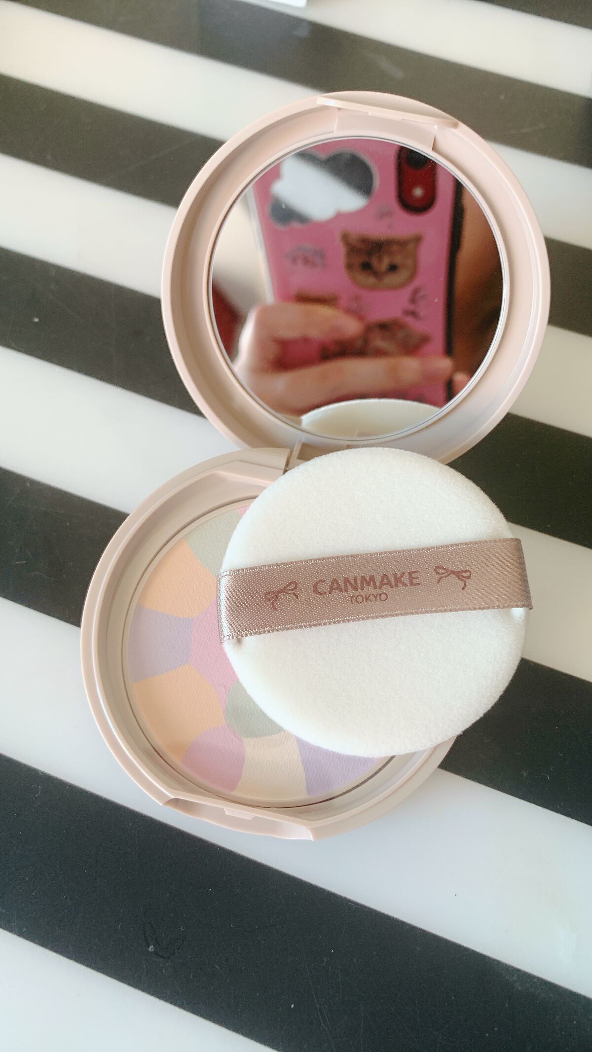 ♥るにゃん' @フォロバ100 on LIPS 「マシュマロフィニッシュパウダーレザー調限定パケ!ネットで奇跡的..」(2枚目)