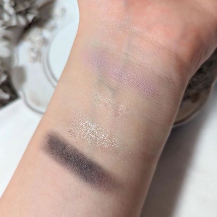 キャビアモイストタッチアイカラー /VOW/アイシャドウパレットを使ったクチコミ(3枚目)