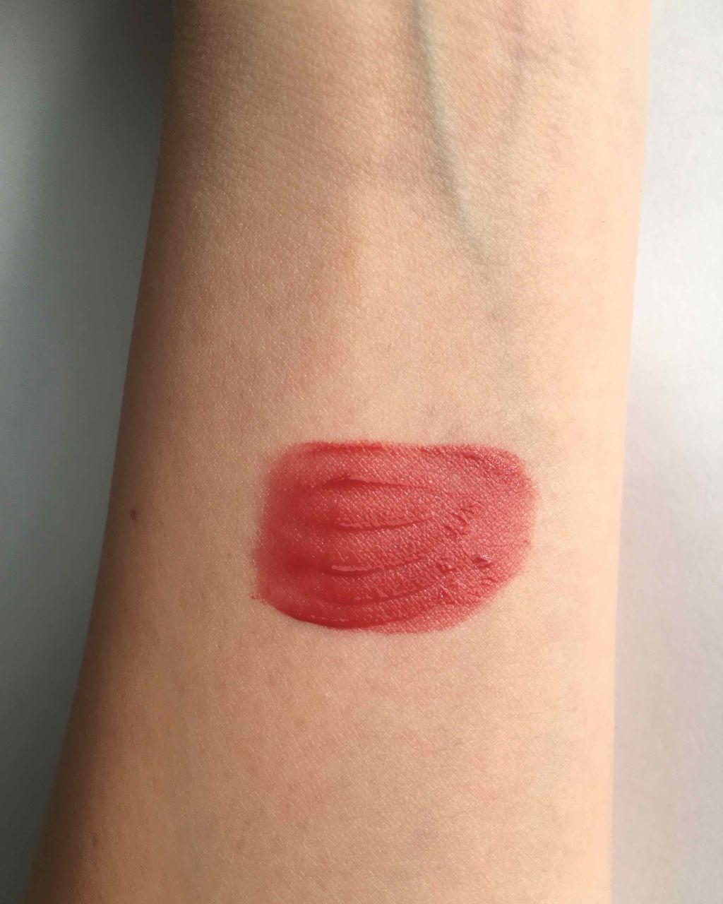 ジューシーラスティングティント/rom&nd/リップティントを使ったクチコミ(2枚目)