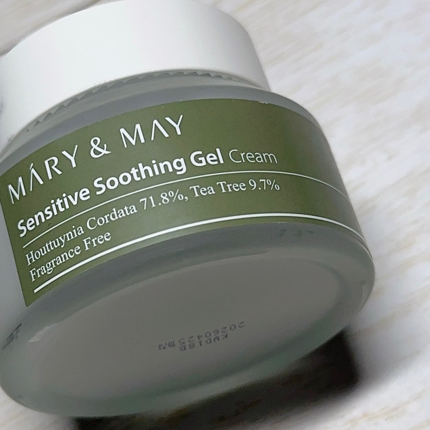 センシティブ スージングジェル/MARY&MAY/フェイスクリームを使ったクチコミ(3枚目)
