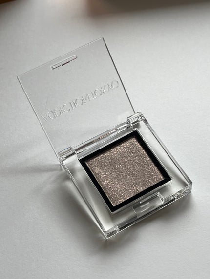 アディクション ザ アイシャドウ プリズム 002PR Dance in the Air/ADDICTION/単色アイシャドウを使ったクチコミ(3枚目)