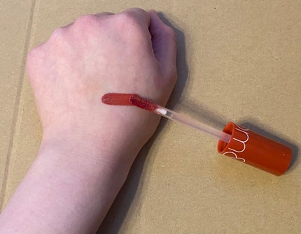 ジューシーラスティングティント/rom&nd/リップティントを使ったクチコミ(2枚目)