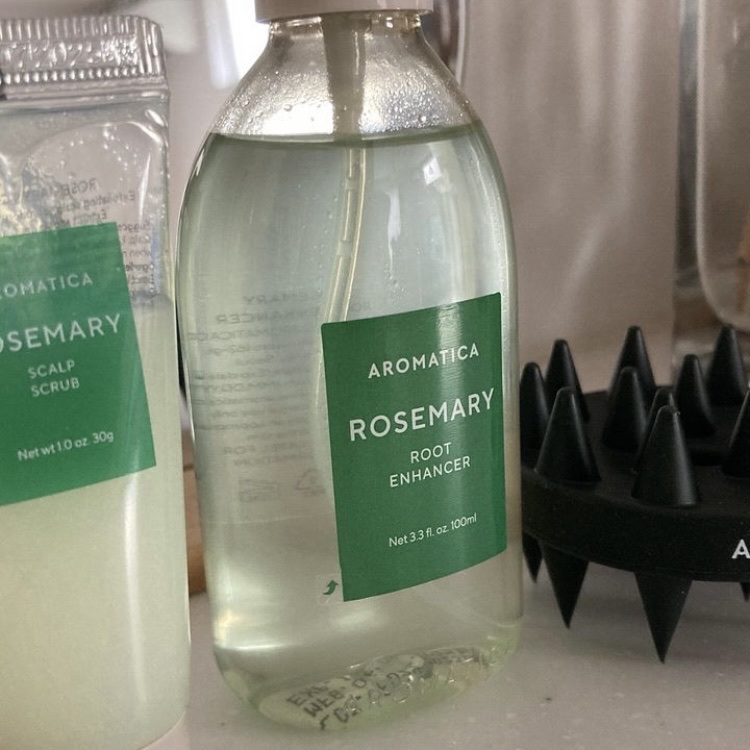 ローズマリールートエンハンサー/AROMATICA/頭皮ローションを使ったクチコミ（1枚目）