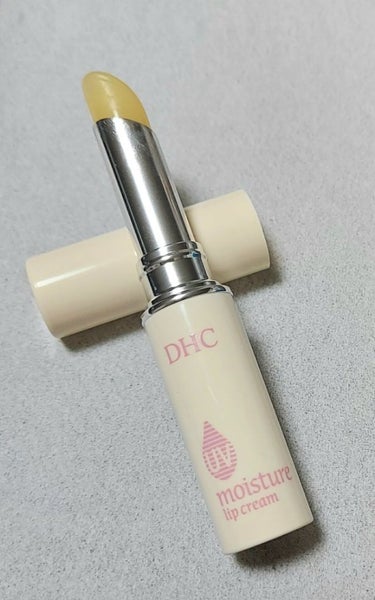 DHC UV モイスチュア リップクリームのクチコミ「唇日焼け対策👄☀️

【使った商品】
DHC　UV モイスチュア リップクリーム

【色味】
.....」（1枚目）