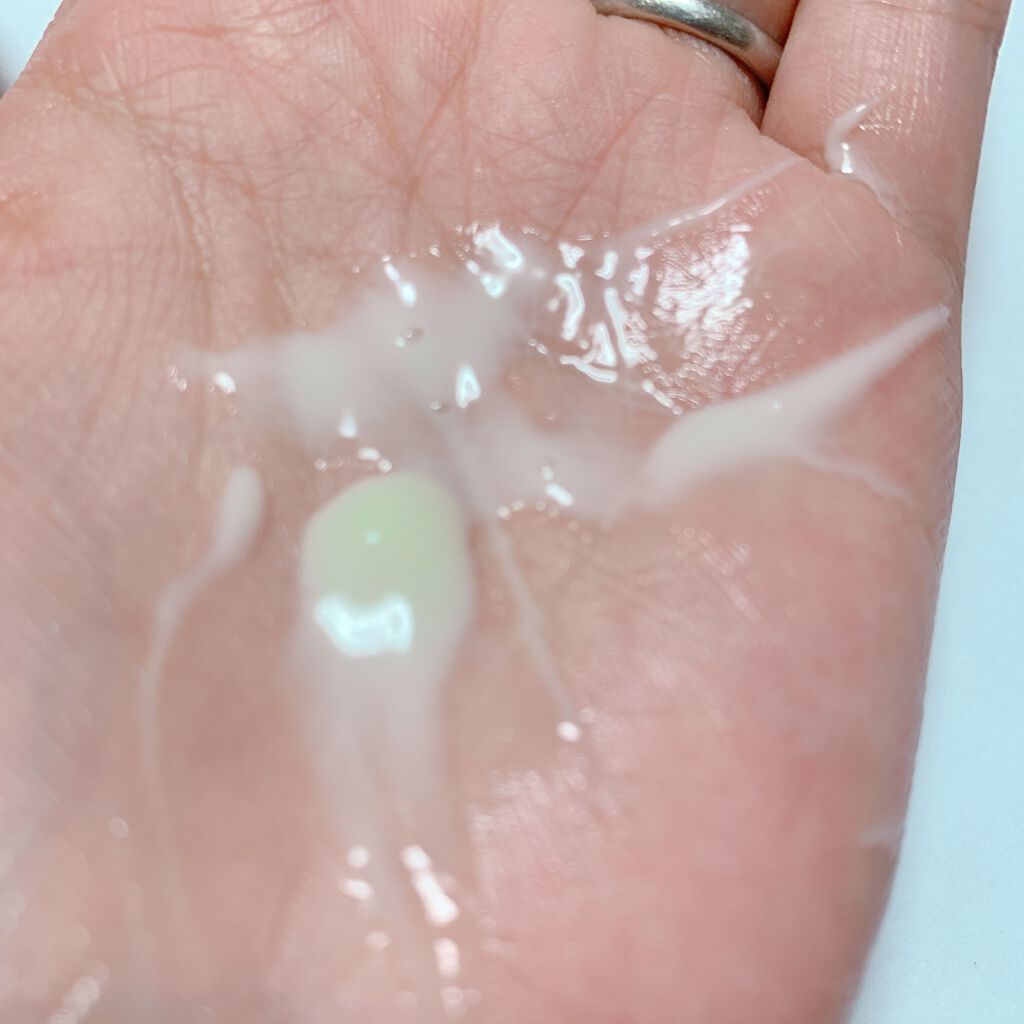 フラワー エッセンシャル モイスチャライザー/FEMMUE/乳液を使ったクチコミ(2枚目)