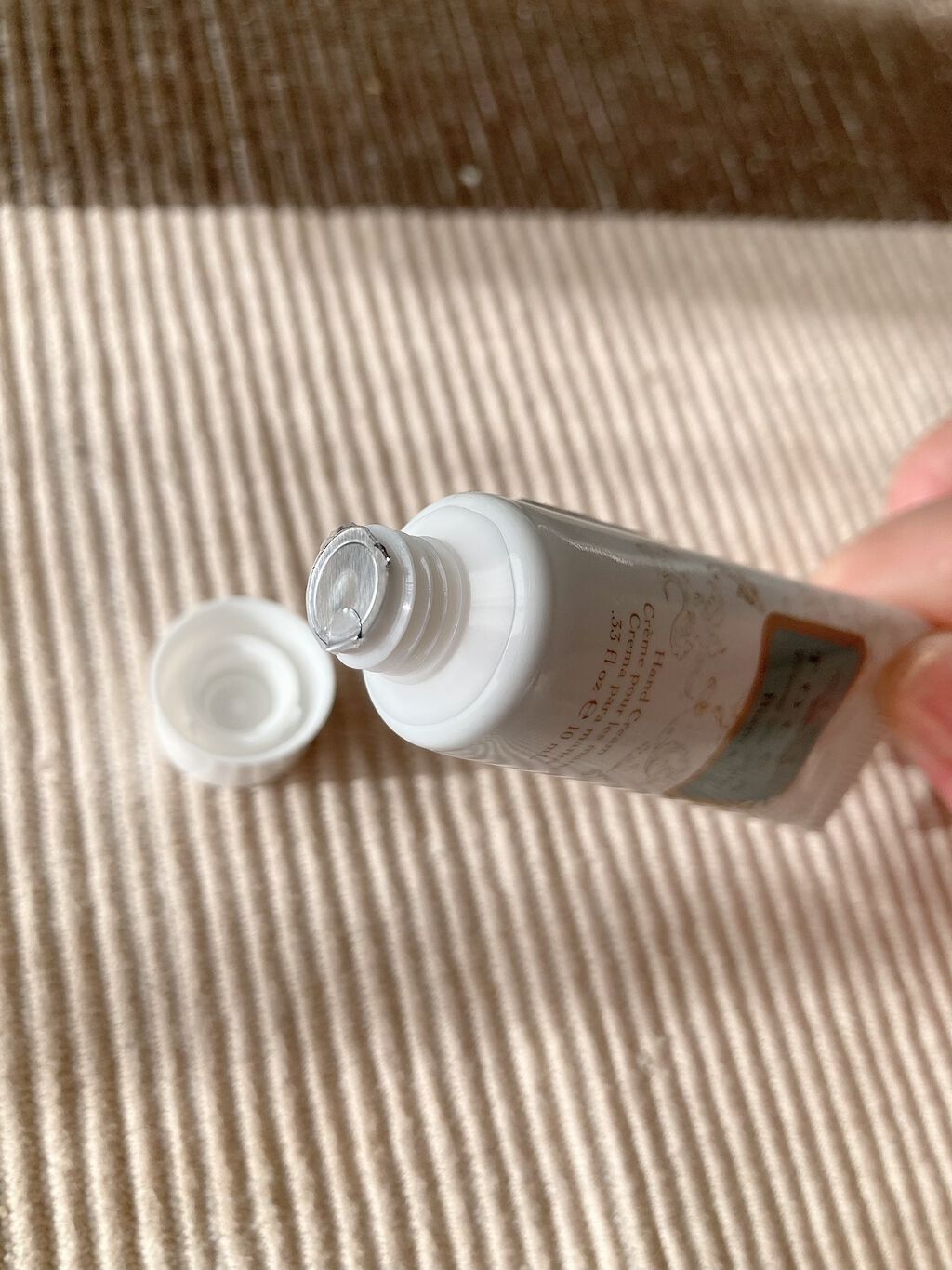 ハンドクリーム ビアンカの香り/TOCCA/ハンドクリームを使ったクチコミ（2枚目）